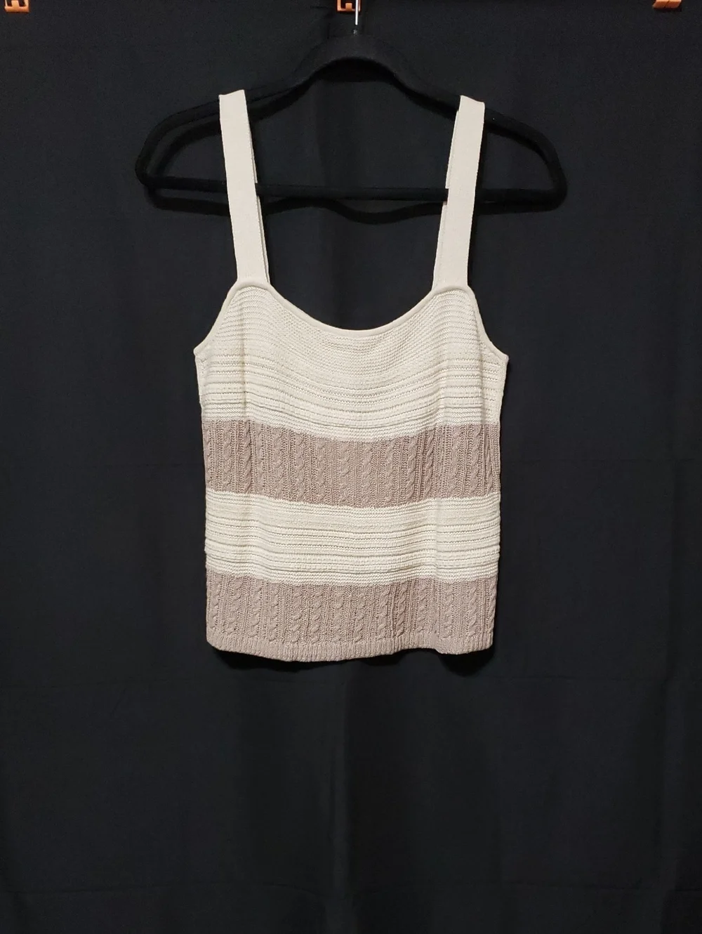 Splendid Nicola Sweater Tank Top In A Cream And Tan Color.  Size: Small - Picture 3 of 9